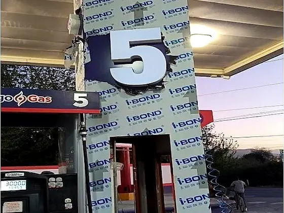 Fachada de alucobond terminada — Gasolinera CargoGas, Torreón, Coahuila